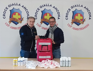 Ancona – Donazione della Croce Gialla per la ricerca sull’oncologia femminile